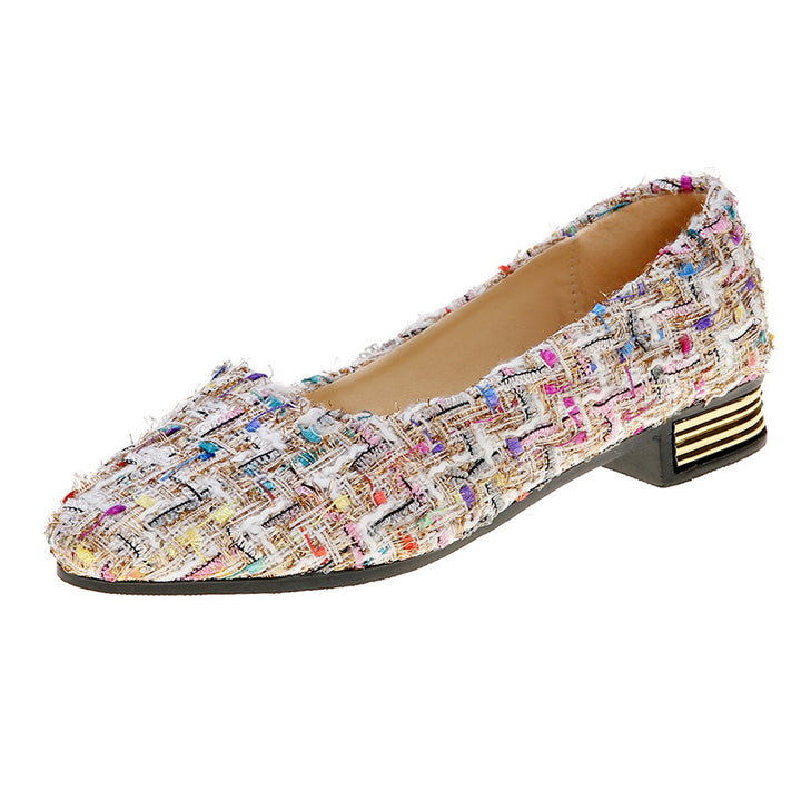 The personalized heel features a unique and sophisticated design that blends modern style with artistic detail. The metallic accent adds a touch of luxury, while the textured fabric enhances the overall high-quality, fashion-forward look — perfect for expressing individuality with every step.